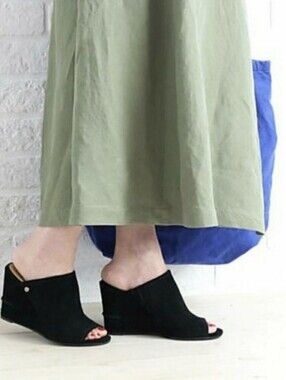 Ugg lively black suede wedge - 7.5